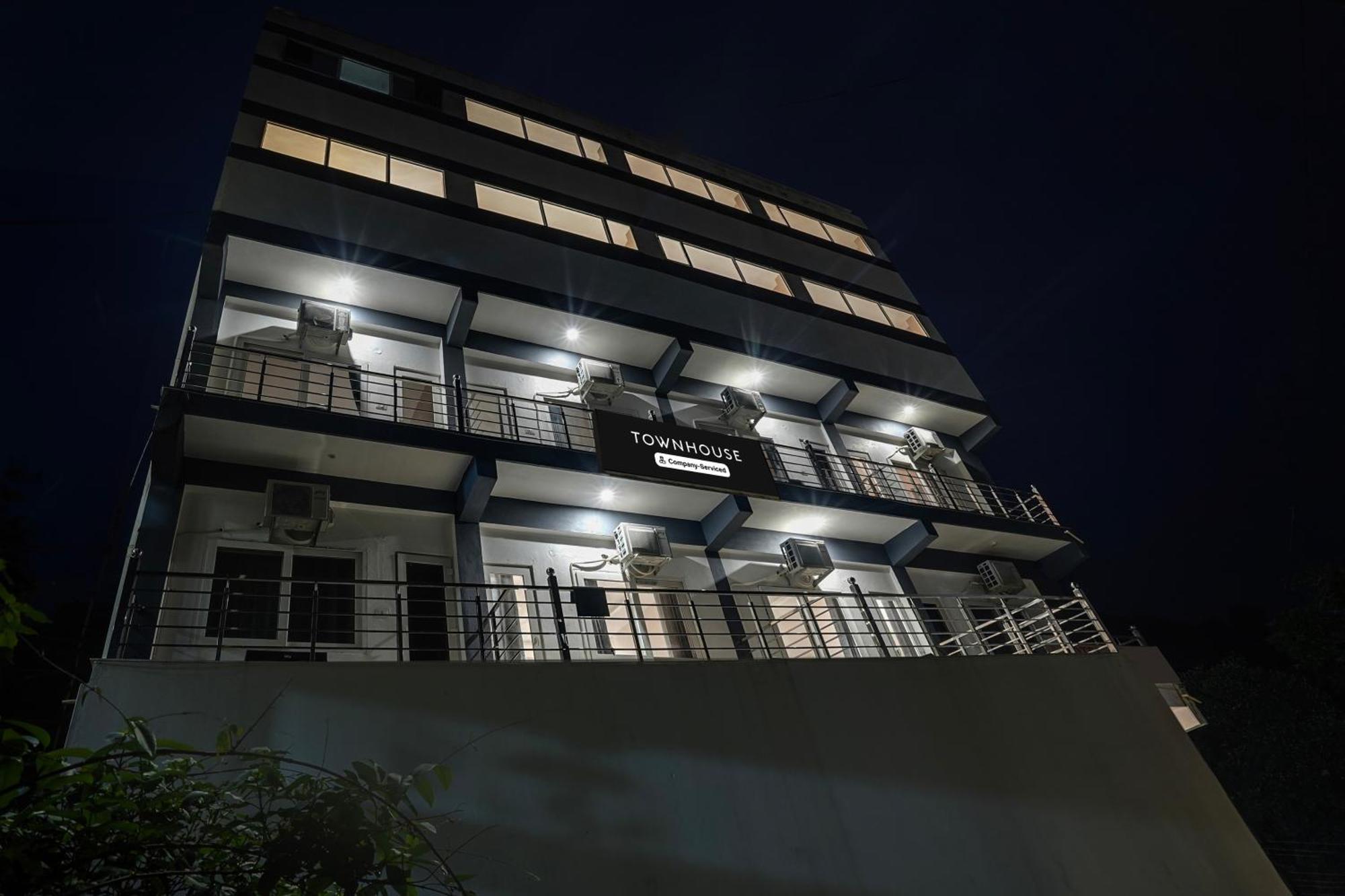 Super Townhouse טאפובן מראה חיצוני תמונה
